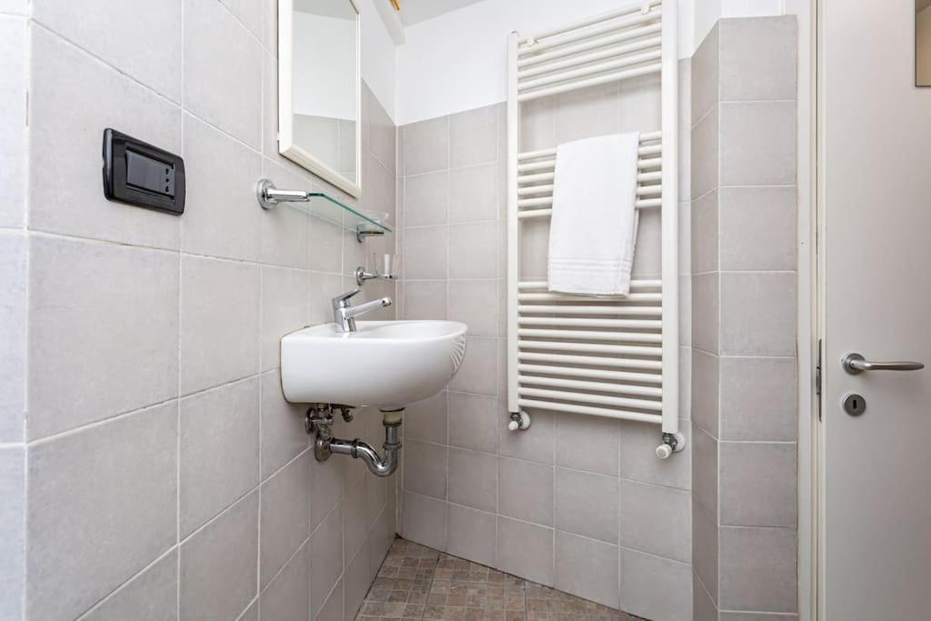 Apartment Adorno 2 - Affitti Brevi Italia Genua Exterior foto